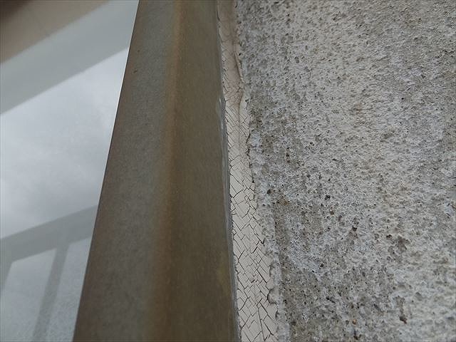 サッシ周りの隙間